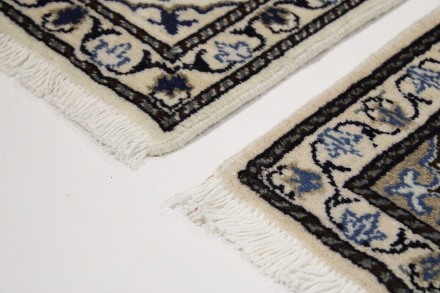 original-perserteppich-2-wahl-nain-poshti-40-cm-x-60-cm-top-zustand-1-29 Persian Rug Nain 40 x 60 cm Wool Hand-knotted