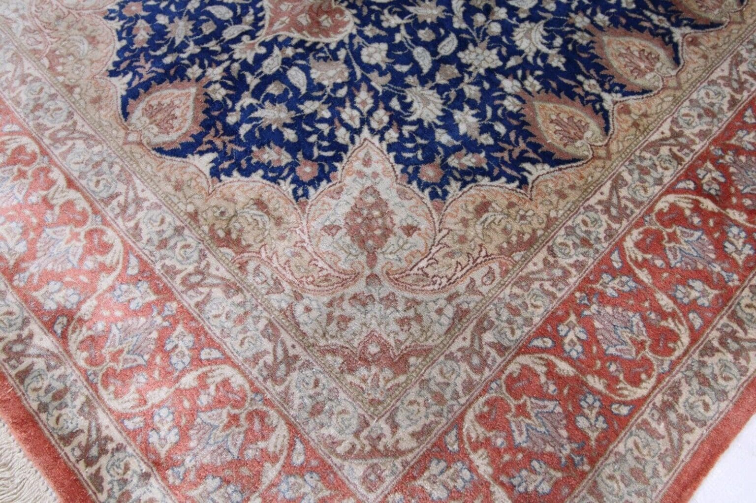 Persian Rug Qom 115 x 78 cm Silk Hand-knotted