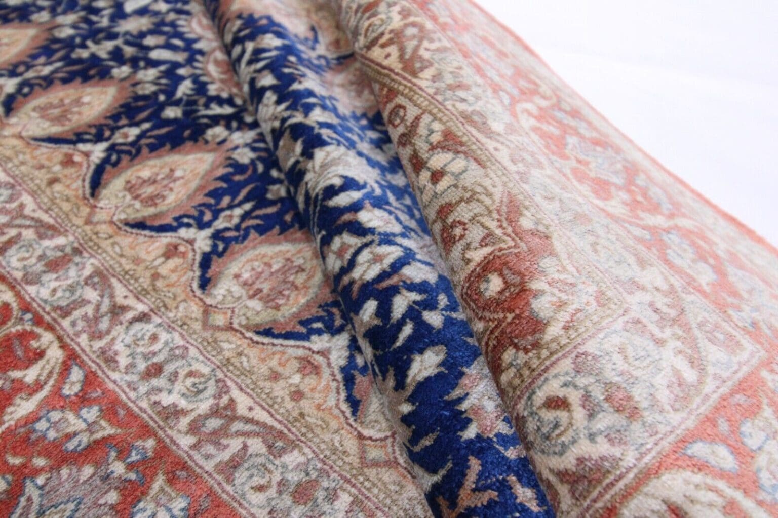 Persian Rug Qom 115 x 78 cm Silk Hand-knotted