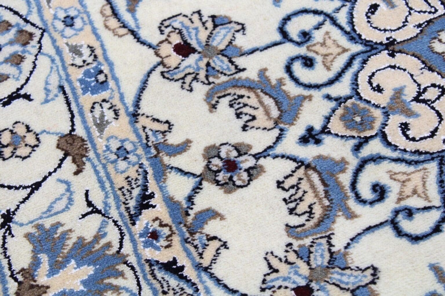 Persian Rug Nain 210 x 122 cm Wool Hand-knotted