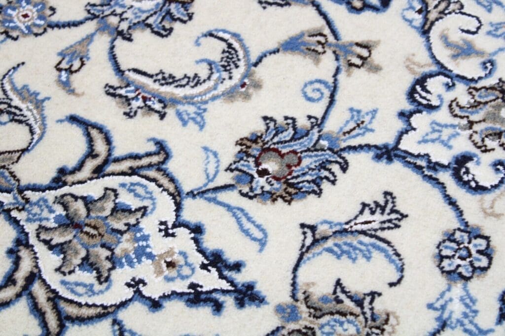 Persian Rug Nain 199 cm x 119 cm Wool Hand-knotted