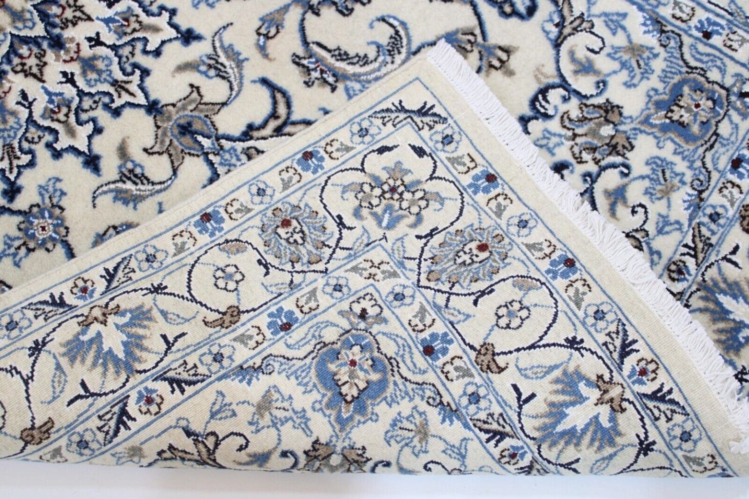 Persian Rug Nain 199 cm x 119 cm Wool Hand-knotted
