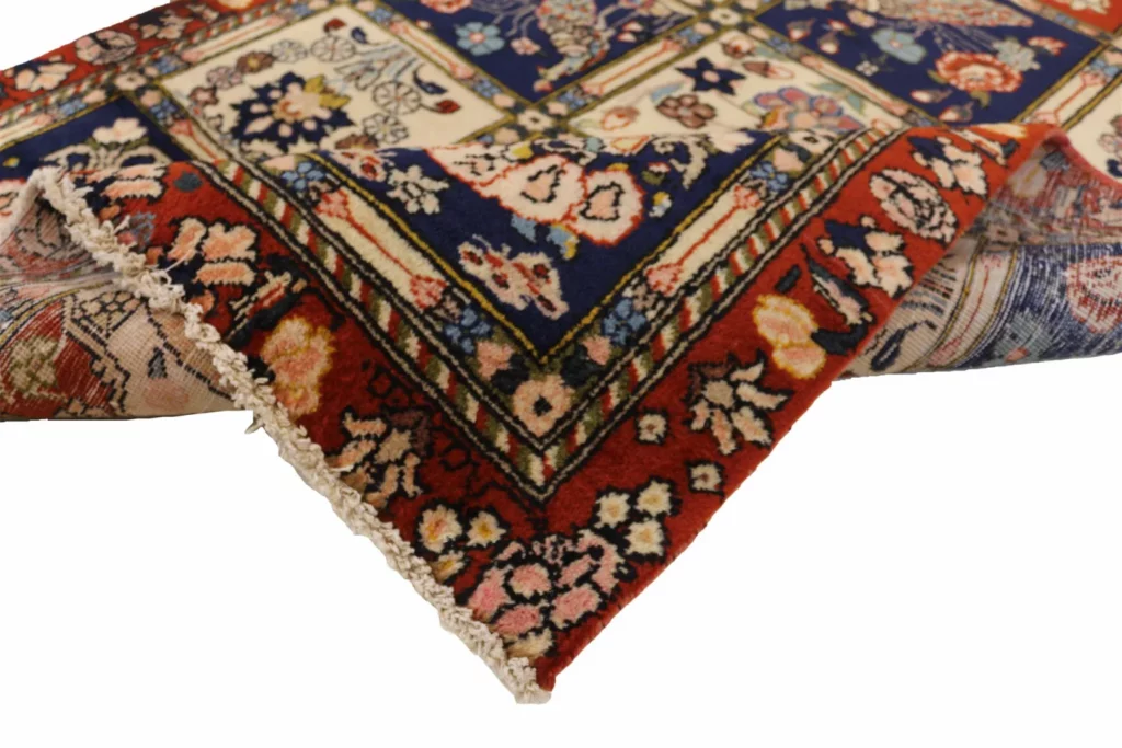 Persian Rug Bakhtiari 132 x 97 cm Wool Hand-knotted
