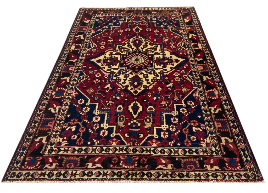 Persian Rug Bakhtiari 245 x 156 cm Wool Hand-knotted