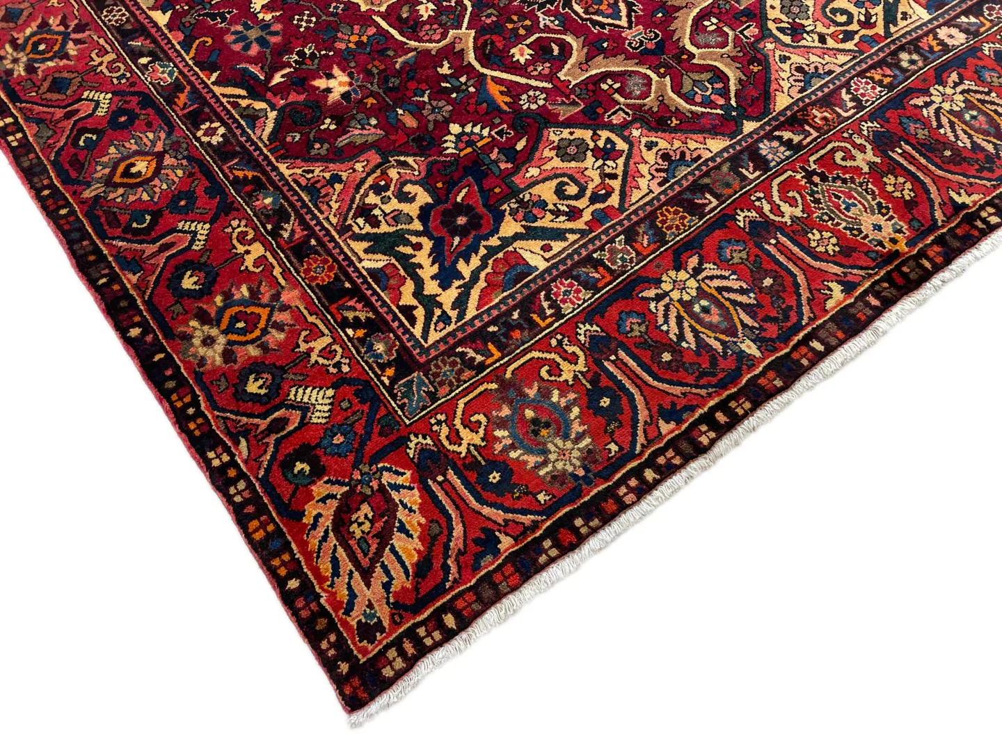 Persian Rug Bakhtiari 303 x 228 cm Wool Hand-knotted