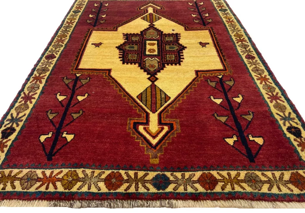 gabbeh-shuli-160-x-110-cm-ausgefallene-muster-auf-glanzvoller-schurwolle-1-4 Persian Rug Fars 160 x 110 cm Wool Hand-knotted