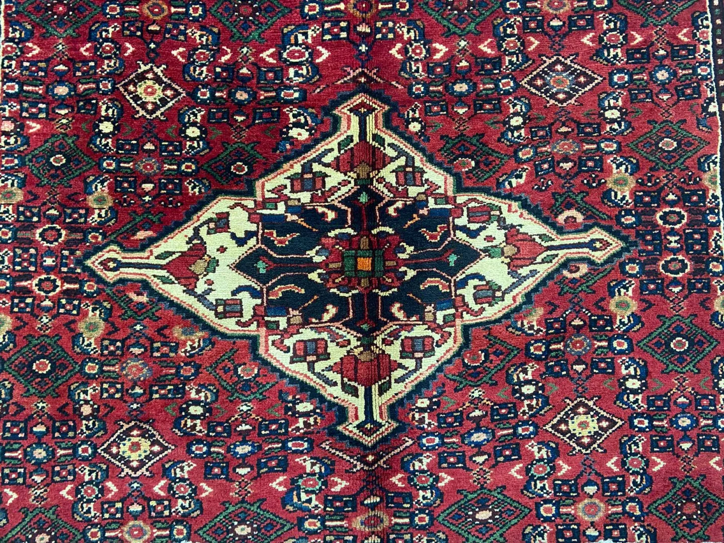 Persian Rug Hosseinabad 310 x 200 cm Wool Hand-knotted