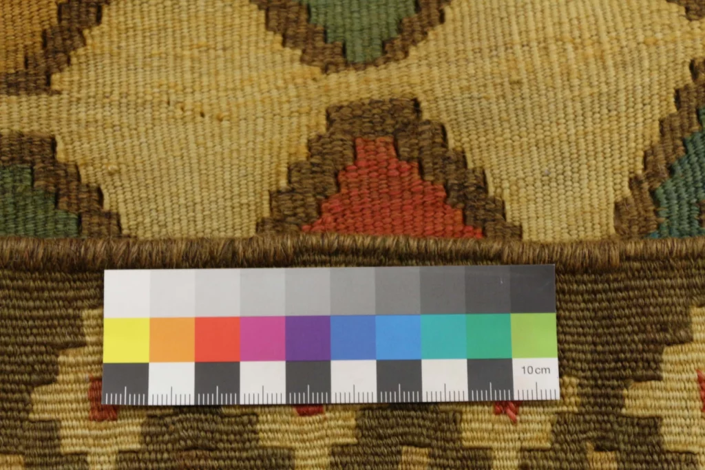 Persian Rug Fars 248 x 158 cm Hand-woven