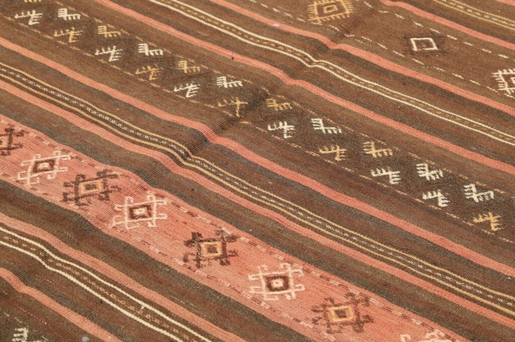 Oriental Rug 261 x 137 cm Wool Hand-woven