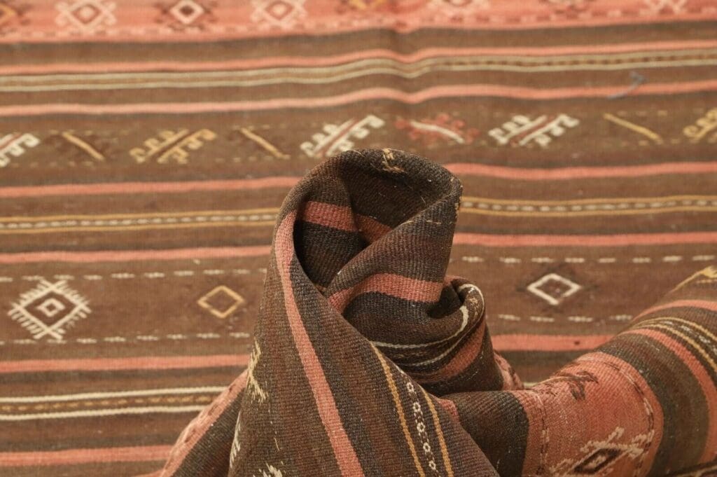 Oriental Rug 261 x 137 cm Wool Hand-woven