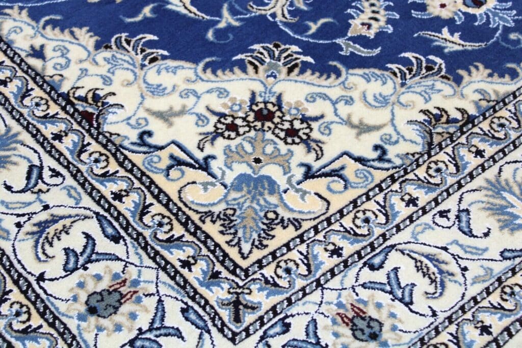 Persian Rug Nain 237 x 170 cm Wool Hand-knotted