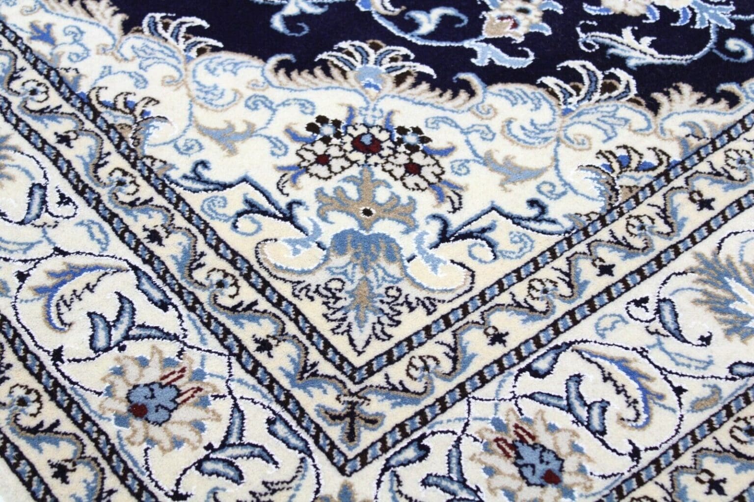 Persian Rug Nain 240 x 169 cm Wool Hand-knotted
