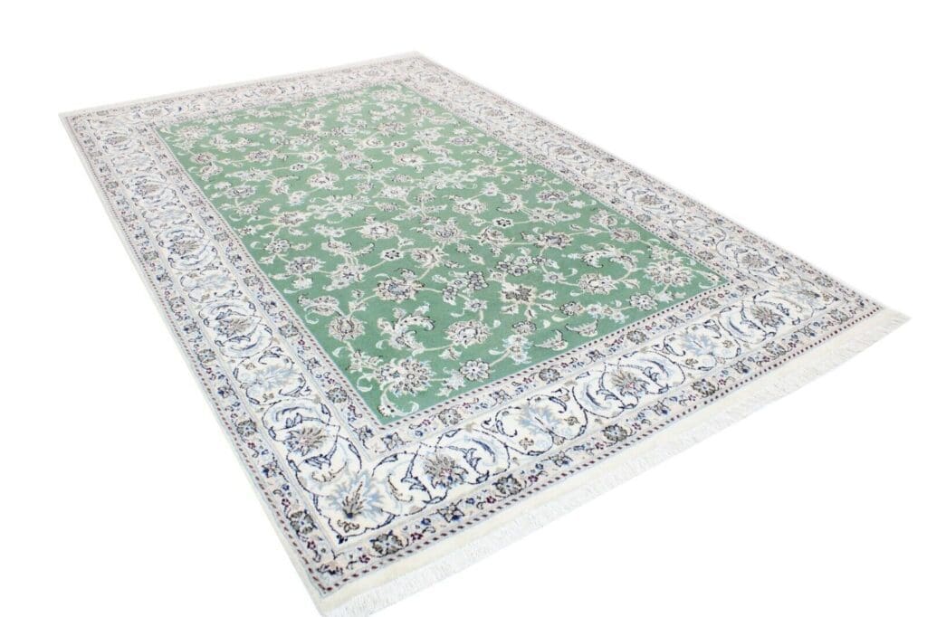 Persian Rug Nain 299 x 197 cm Wool Hand-knotted