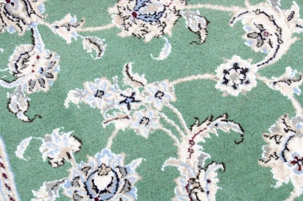 Persian Rug Nain 299 x 197 cm Wool Hand-knotted