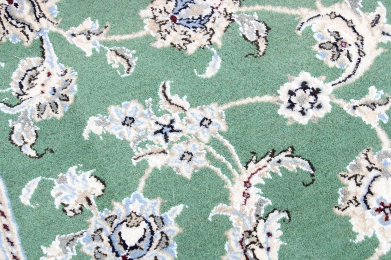 Persian Rug Nain 299 x 197 cm Wool Hand-knotted