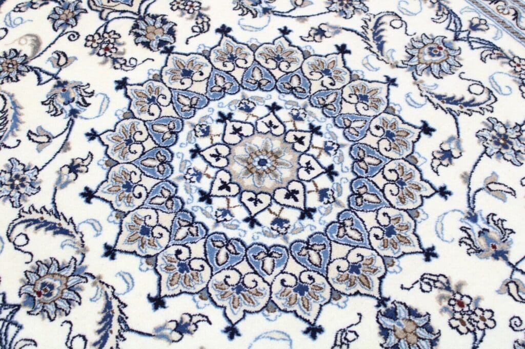 Persian Rug Nain 290 x 202 cm Wool Hand-knotted