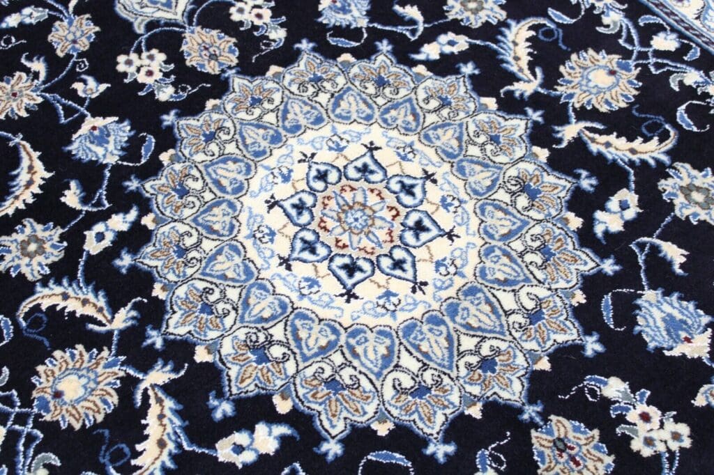 Persian Rug Nain 296 x 195 cm Wool Hand-knotted