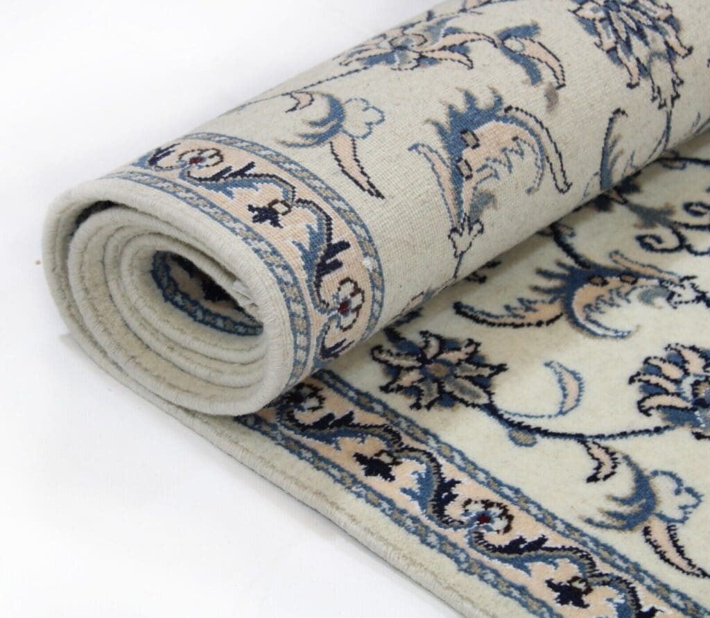 Persian Rug Nain 382 x 77 cm Wool Hand-knotted
