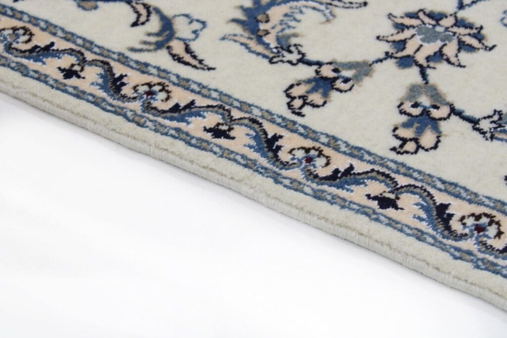 Persian Rug Nain 382 x 77 cm Wool Hand-knotted