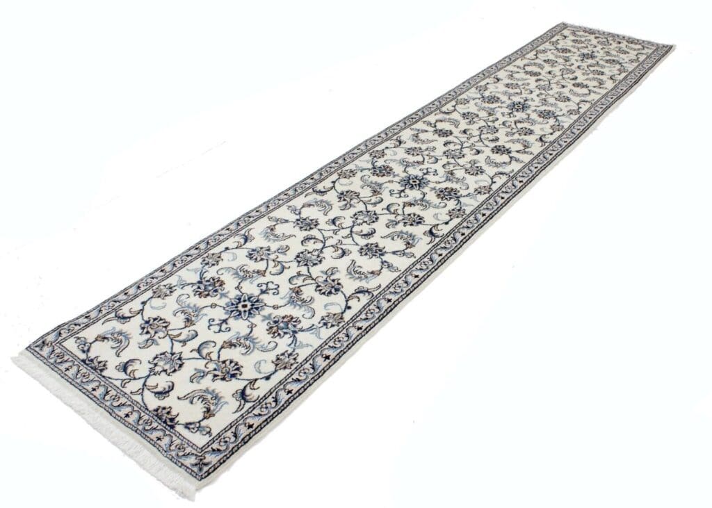 Persian Rug Nain 385 x 77 cm Wool Hand-knotted