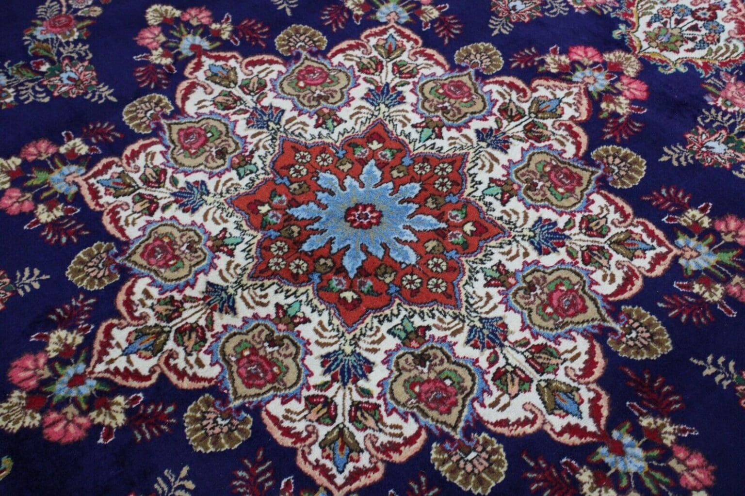original-perserteppich-tabriz-390-x-303-cm-handgeknupft-wollteppich-4 Persian Rug Tabriz 390 x 303 cm Wool Hand-knotted