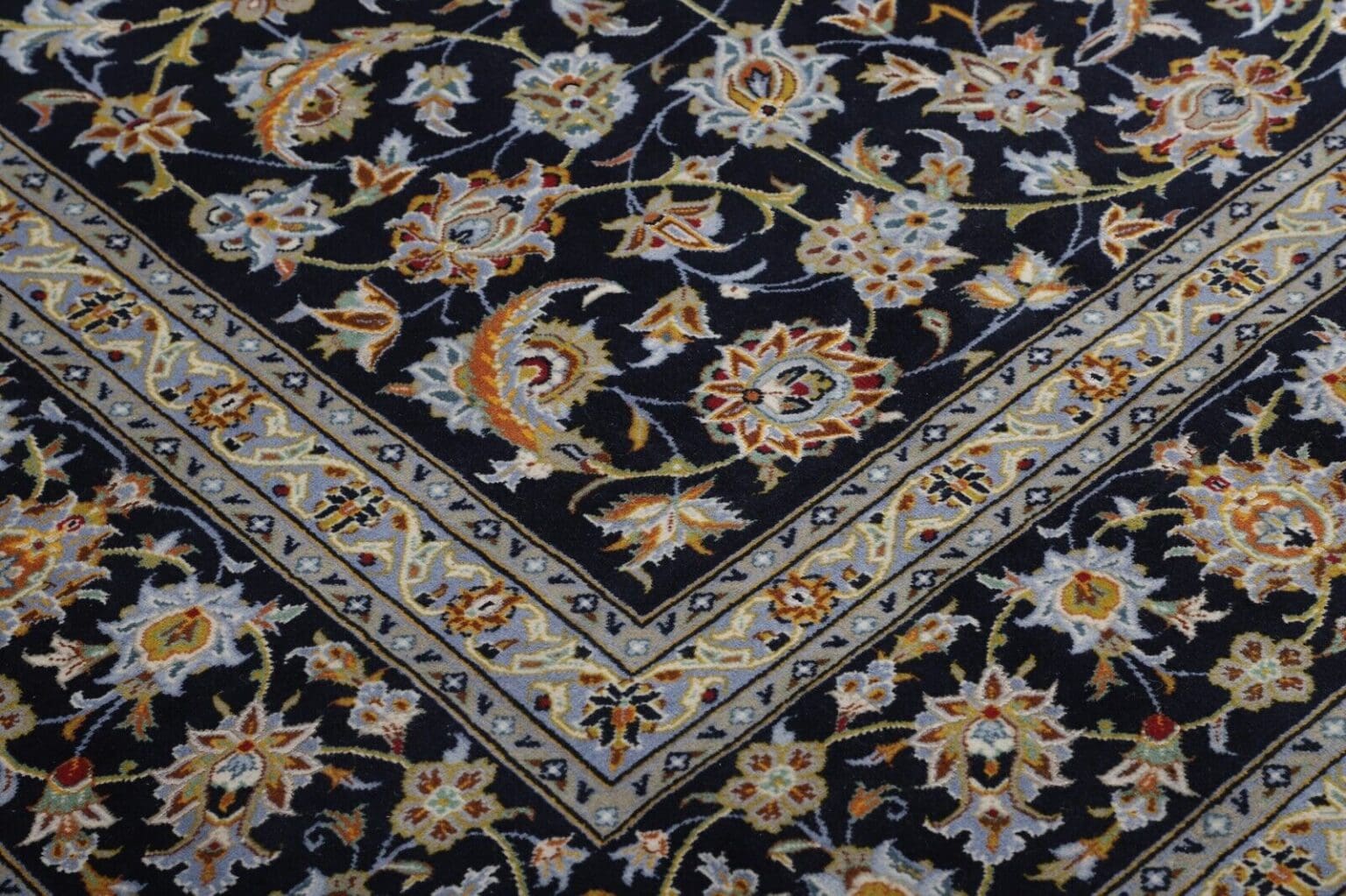 Persian Rug Kashan 382 x 280 cm Wool Hand-knotted