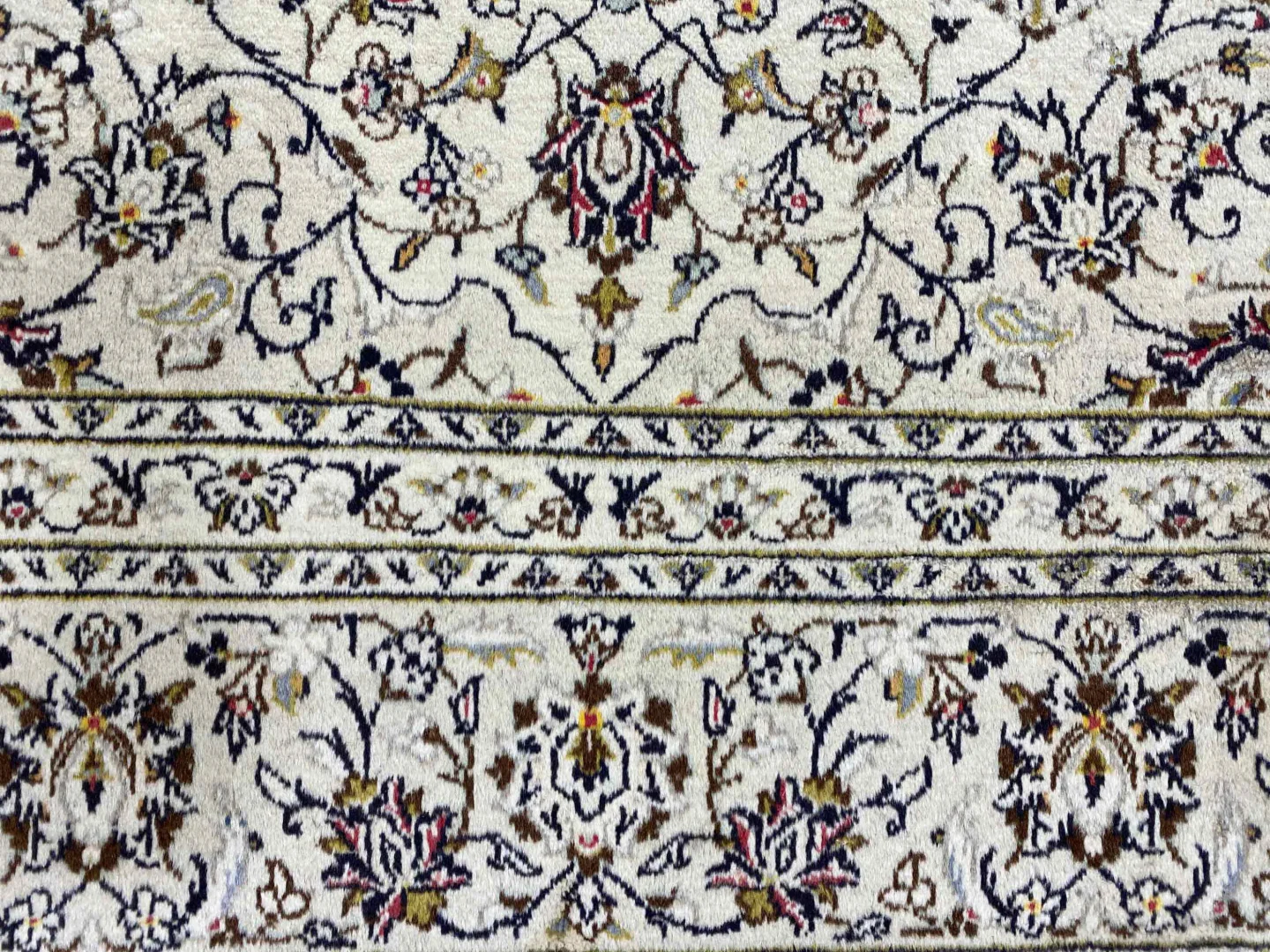 Persian Rug Kashan 349 x 247 cm Wool Hand-knotted