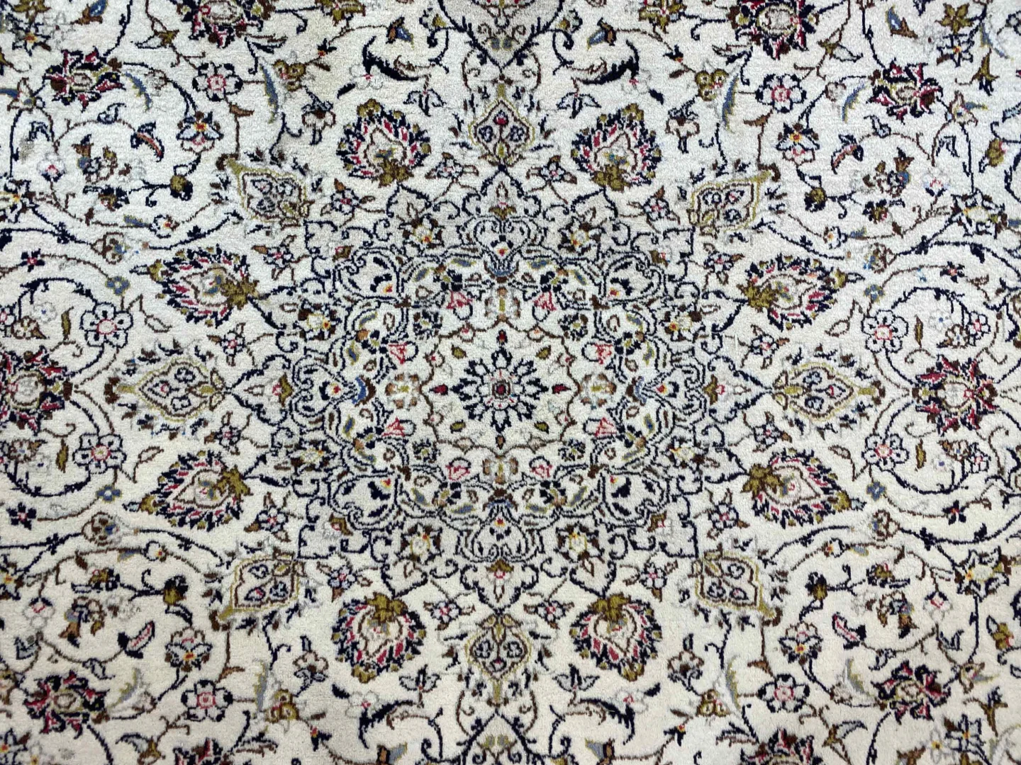Persian Rug Kashan 349 x 247 cm Wool Hand-knotted