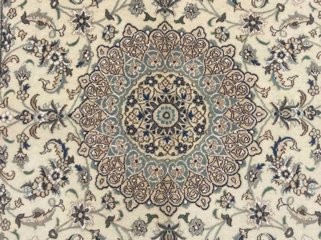 Persian Rug Nain 247 x 152 cm Wool Hand-knotted