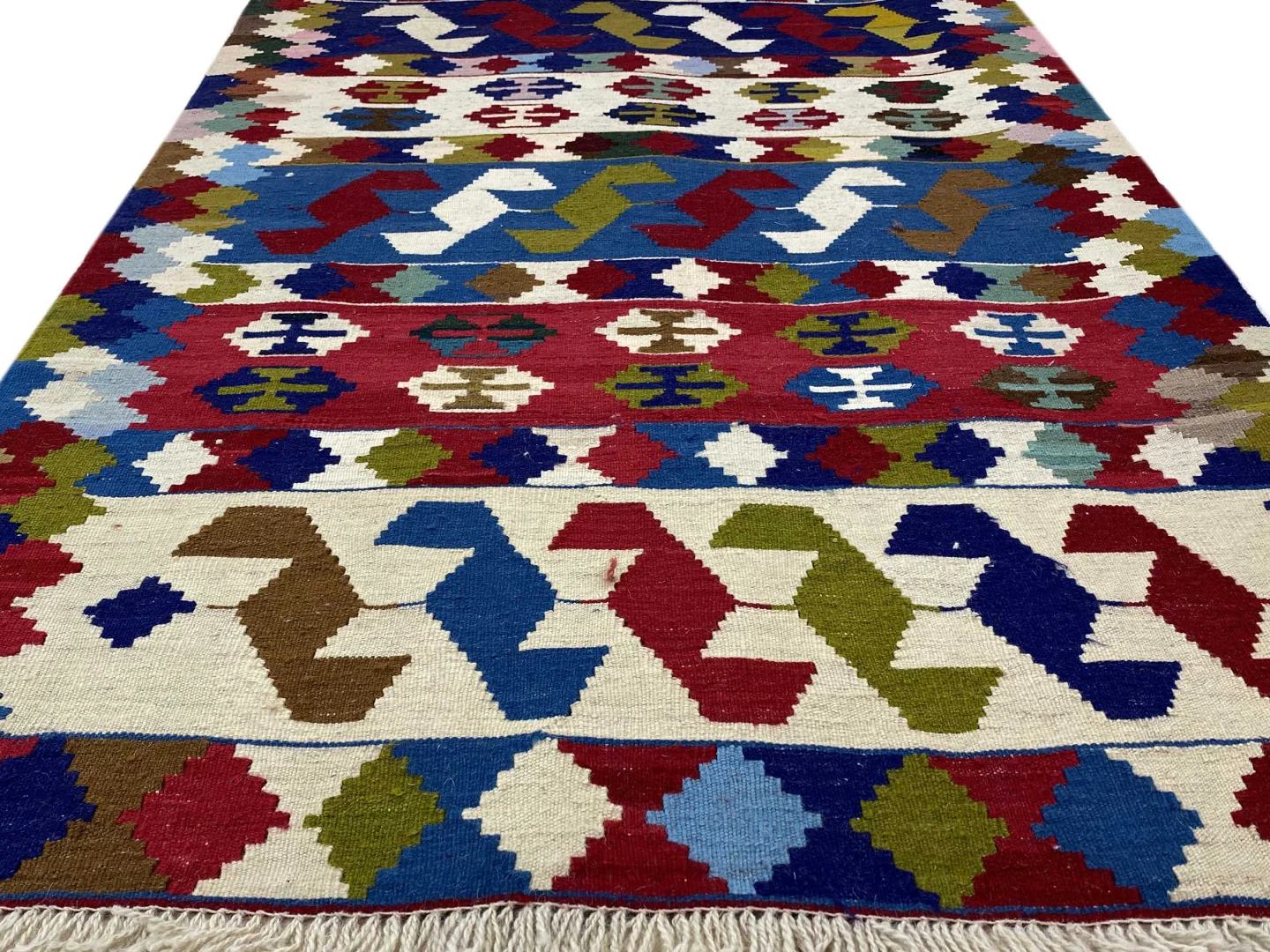 Persian Rug Fars 145 x 99 cm Wool Hand-woven