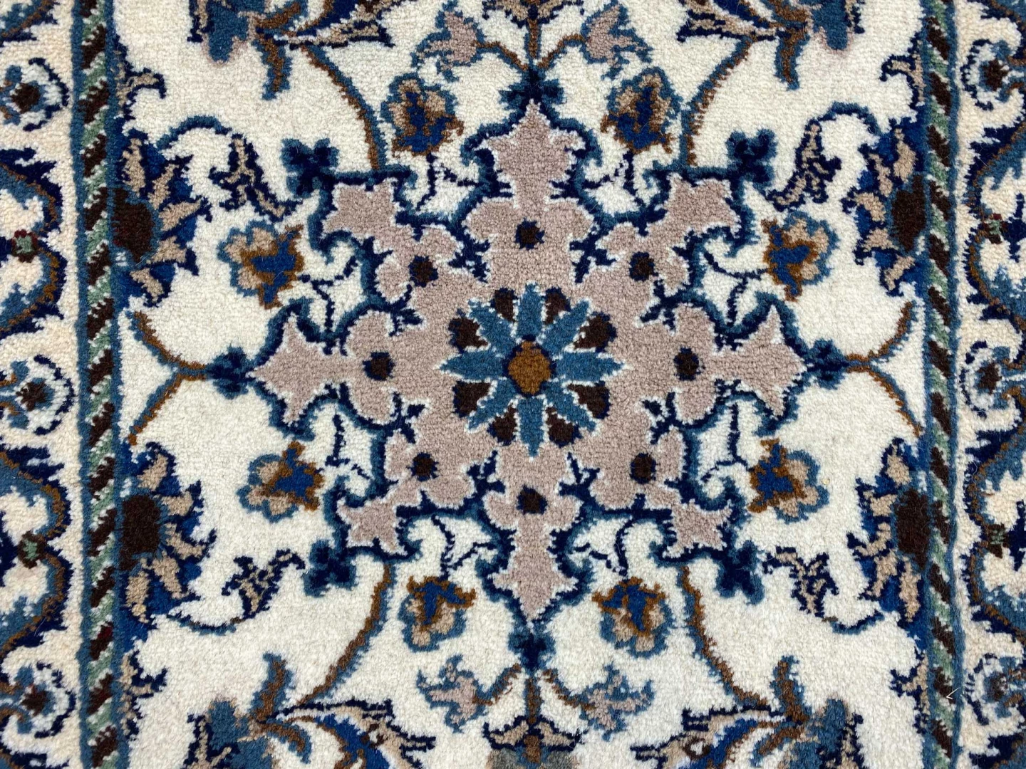 Persian Rug Nain 90 x 60 cm Wool Hand-knotted