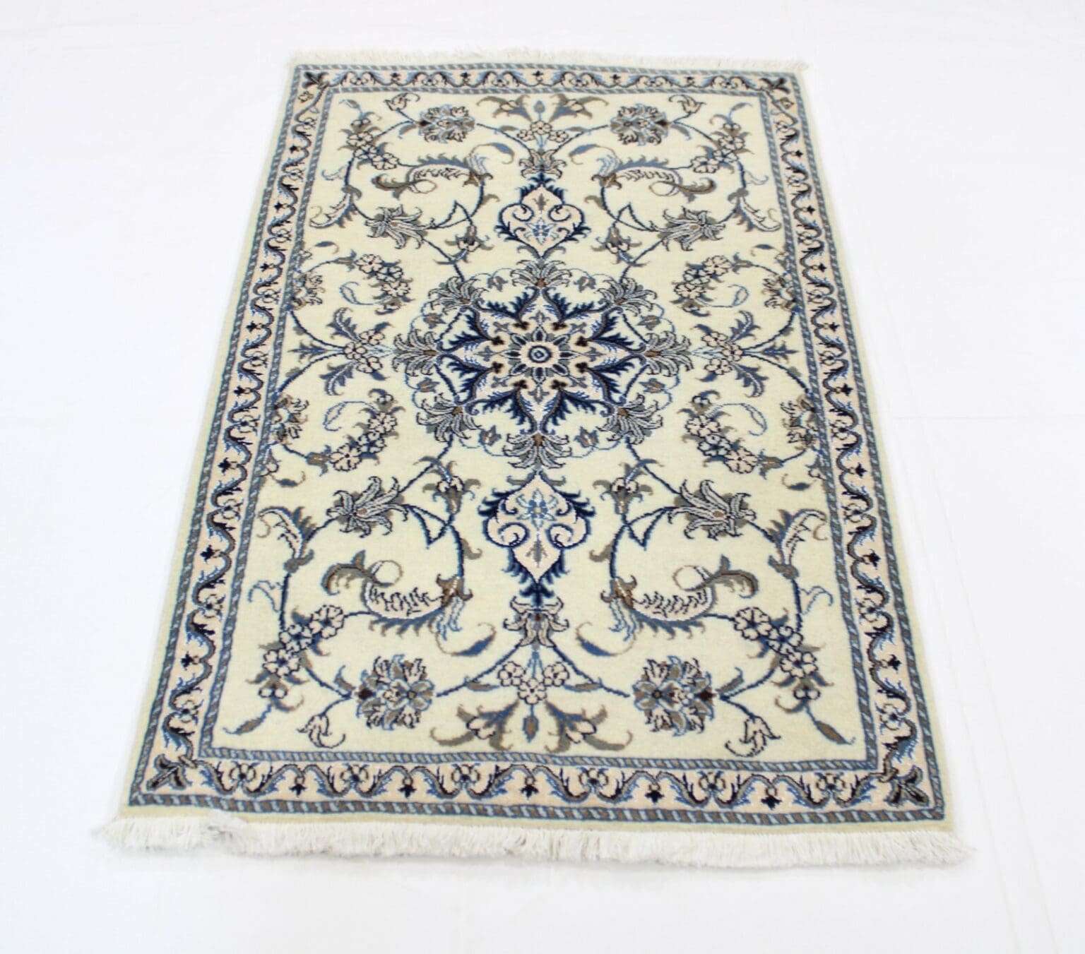 Persian Rug Nain 137 x 88 cm Wool Hand-knotted