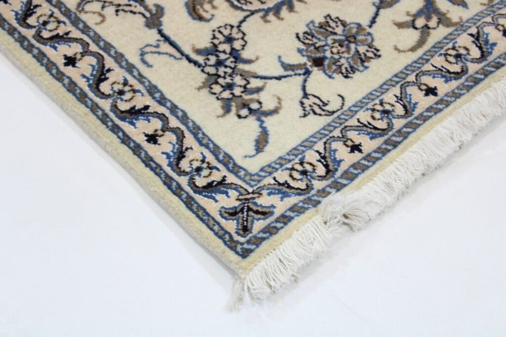 Persian Rug Nain 137 x 88 cm Wool Hand-knotted