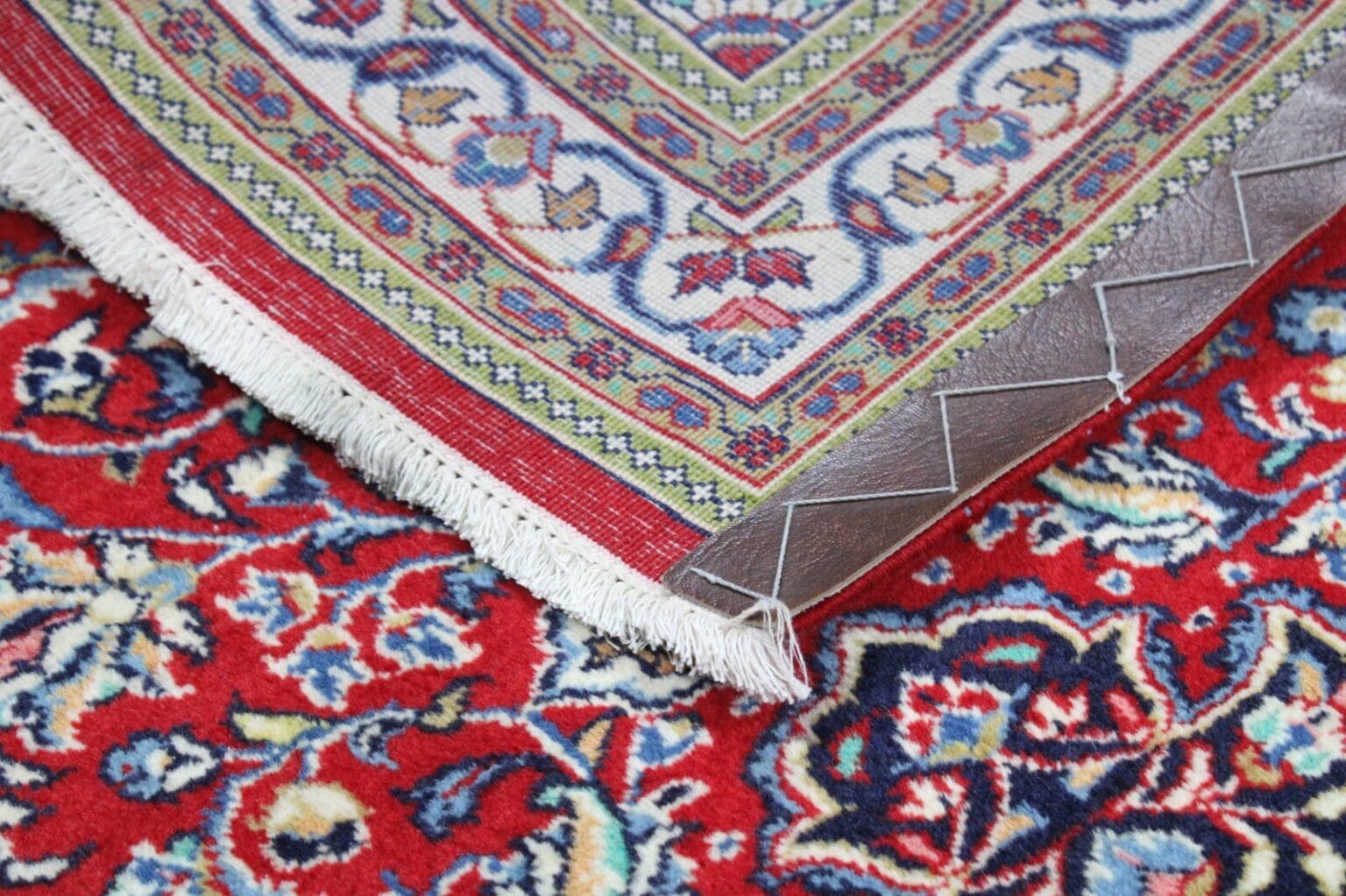 Persian Rug Isfahan 156 x 110 cm Wool Hand-knotted