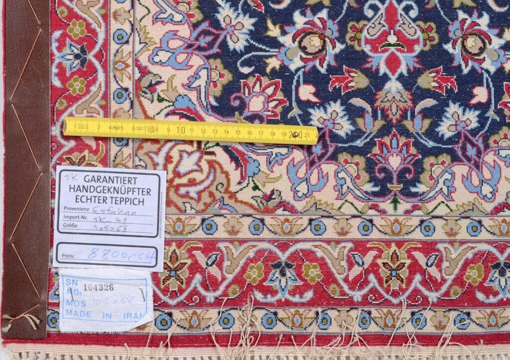 Persian Rug Isfahan 105 x 68 cm Wool Hand-knotted