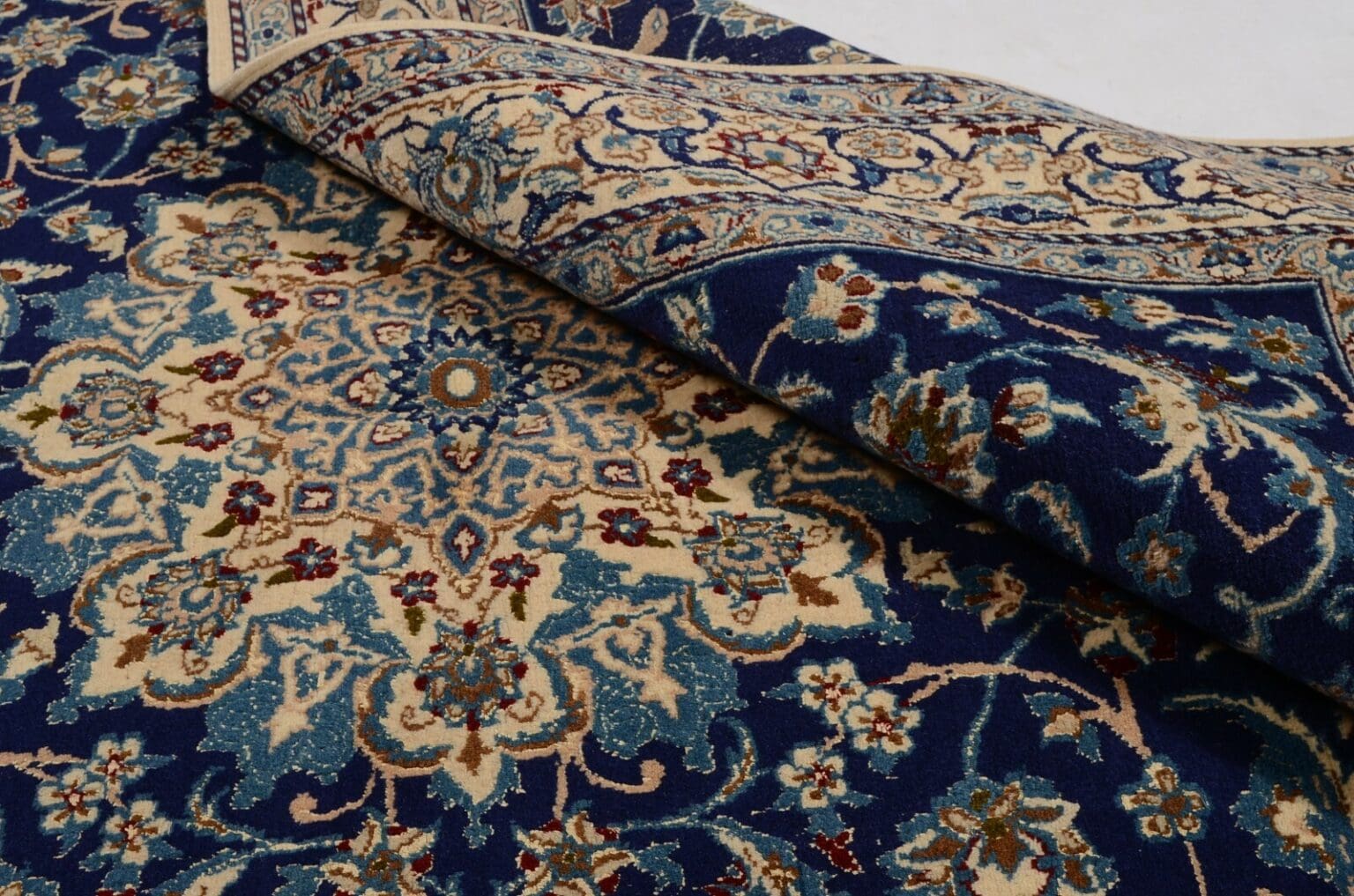 nain-orientteppich-252x158-cm-400000-knoten-handgeknupft-18 Persian Rug Nain 252 x 158 cm Wool Hand-knotted