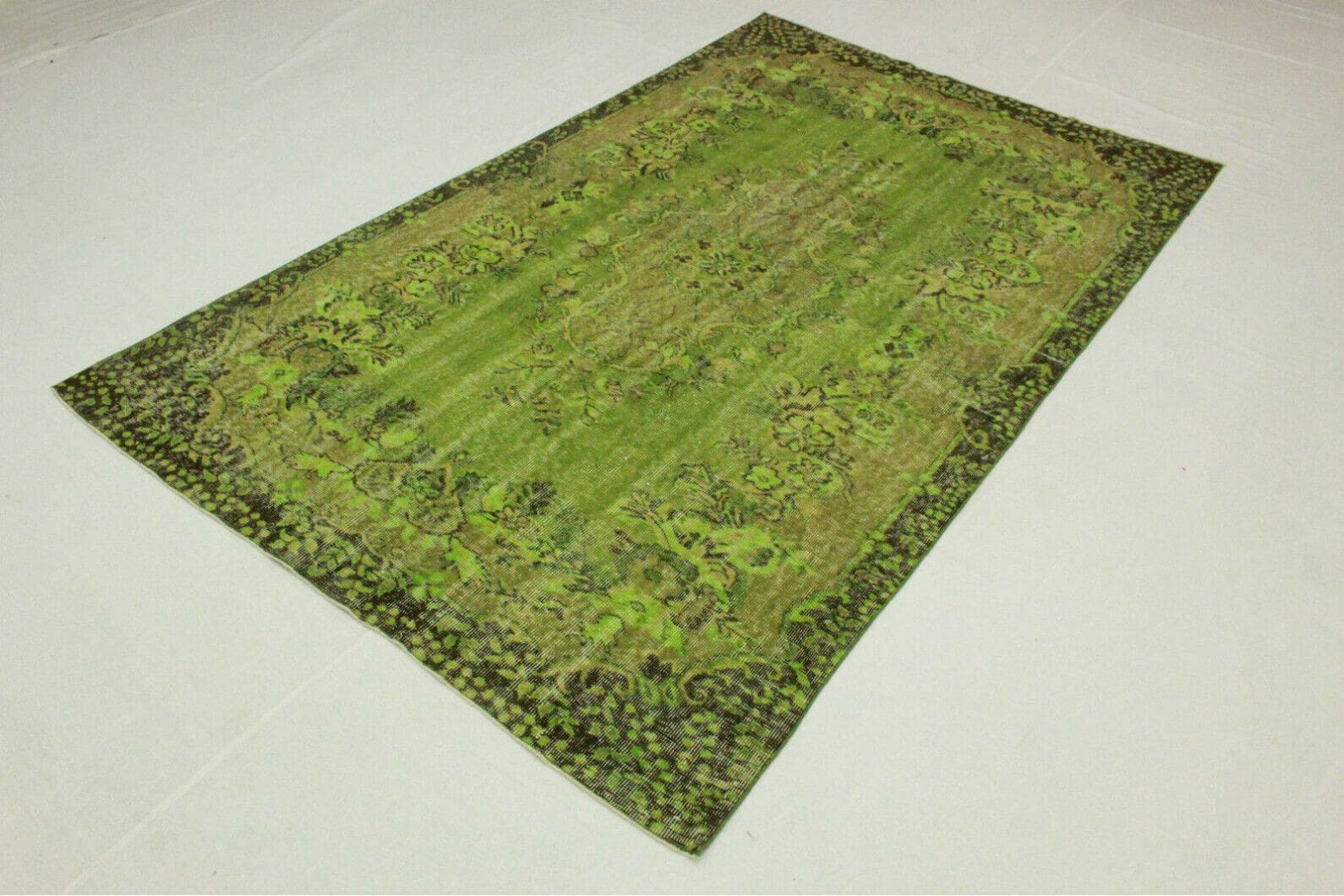 vintage-orientteppich-grun-288x179cm-handgeknupft-unikat-2 Oriental Rug 288 × 177 cm, Wool, handmade