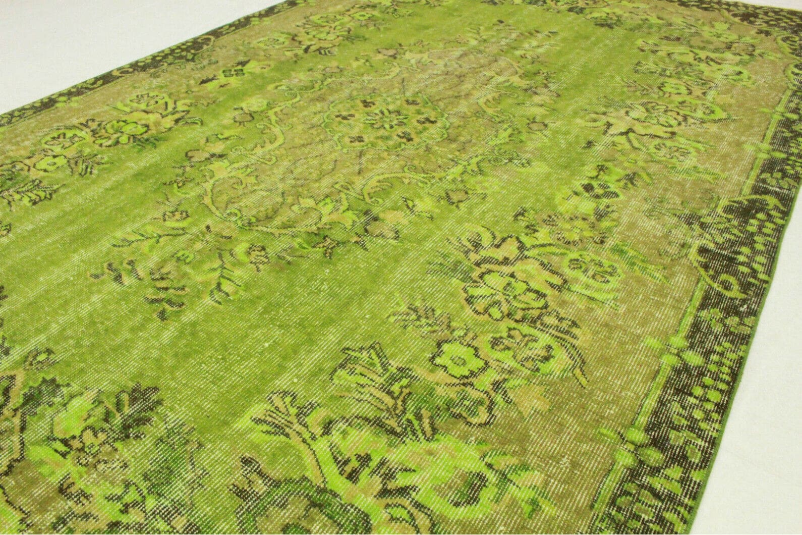 vintage-orientteppich-grun-288x179cm-handgeknupft-unikat-3 Oriental Rug 288 × 177 cm, Wool, handmade