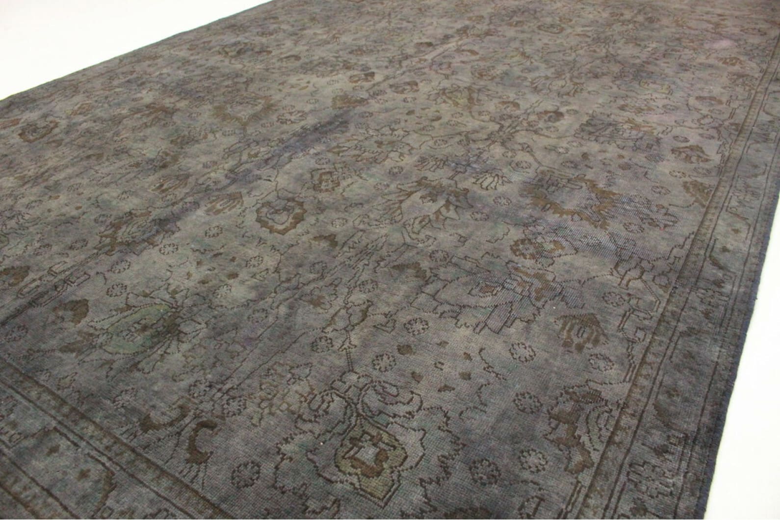 exklusiver-vintage-orientteppich-390x224cm-schwarz-handgeknupft-3 Oriental Rug from the Orient — 388 × 225 cm