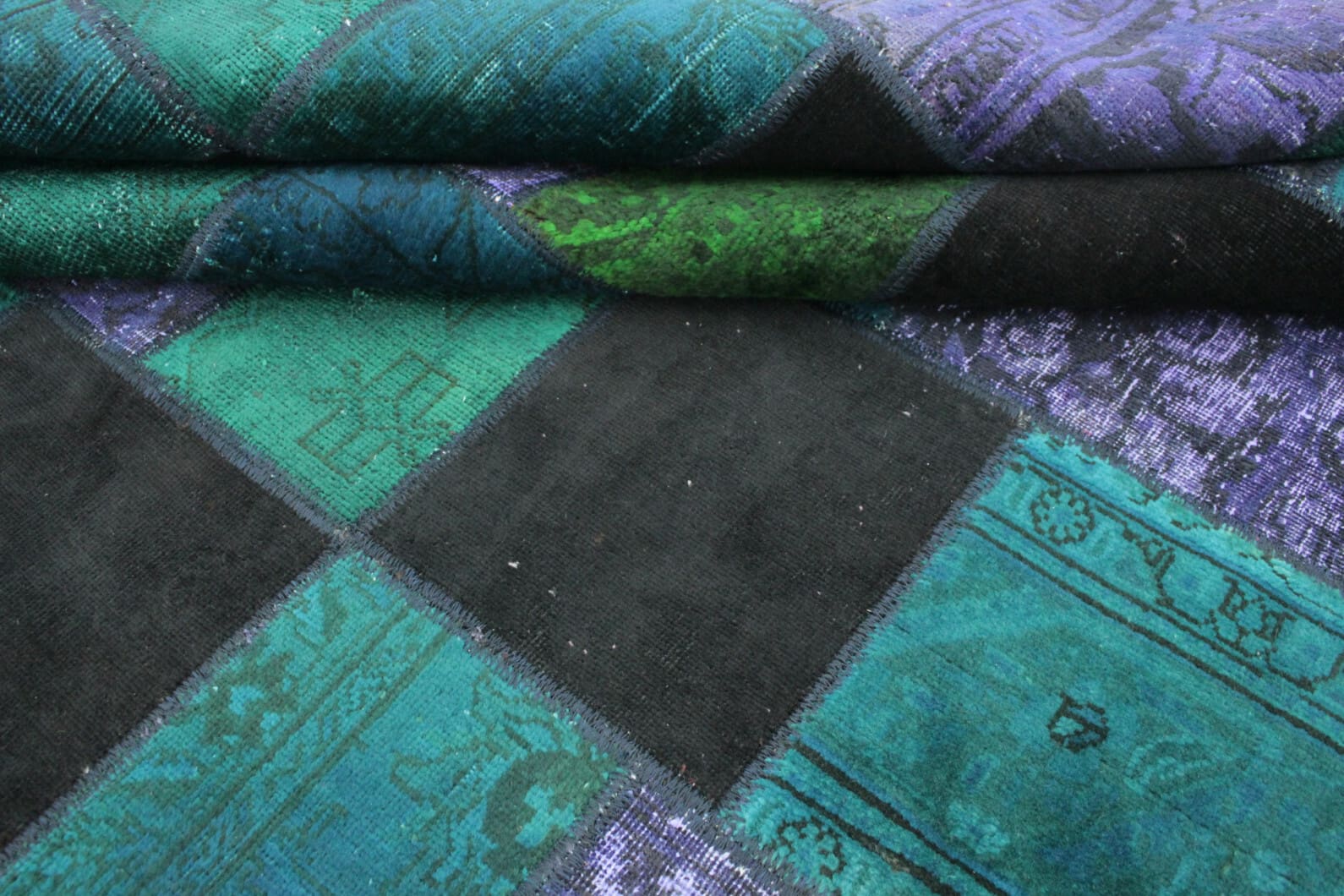 handgeknupfter-patchwork-orientteppich-310x201cm-turkis-lila-4 Oriental Rug — handmade, 308 × 200 cm, Wool