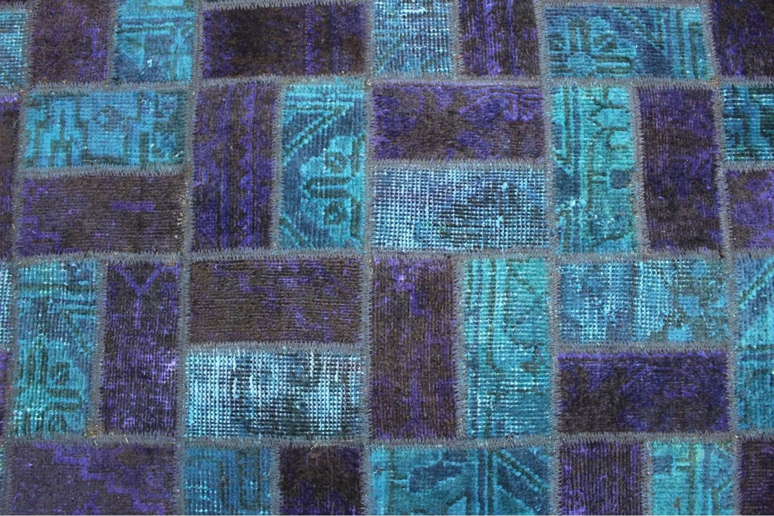 Oriental Rug from the Orient — 247 × 162 cm