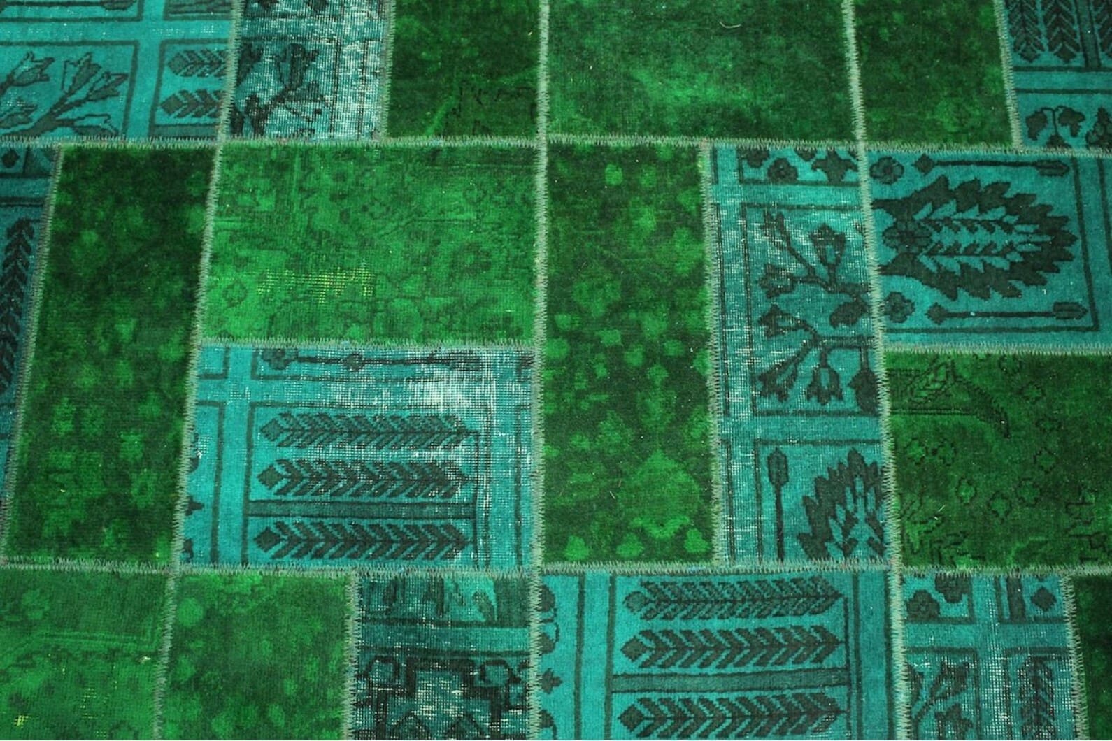 patchwork-teppich-grun-turkis-310x201cm-handgeknupft-orientteppich-1 Oriental Rug — hand-knotted, 308 × 200 cm, Wool