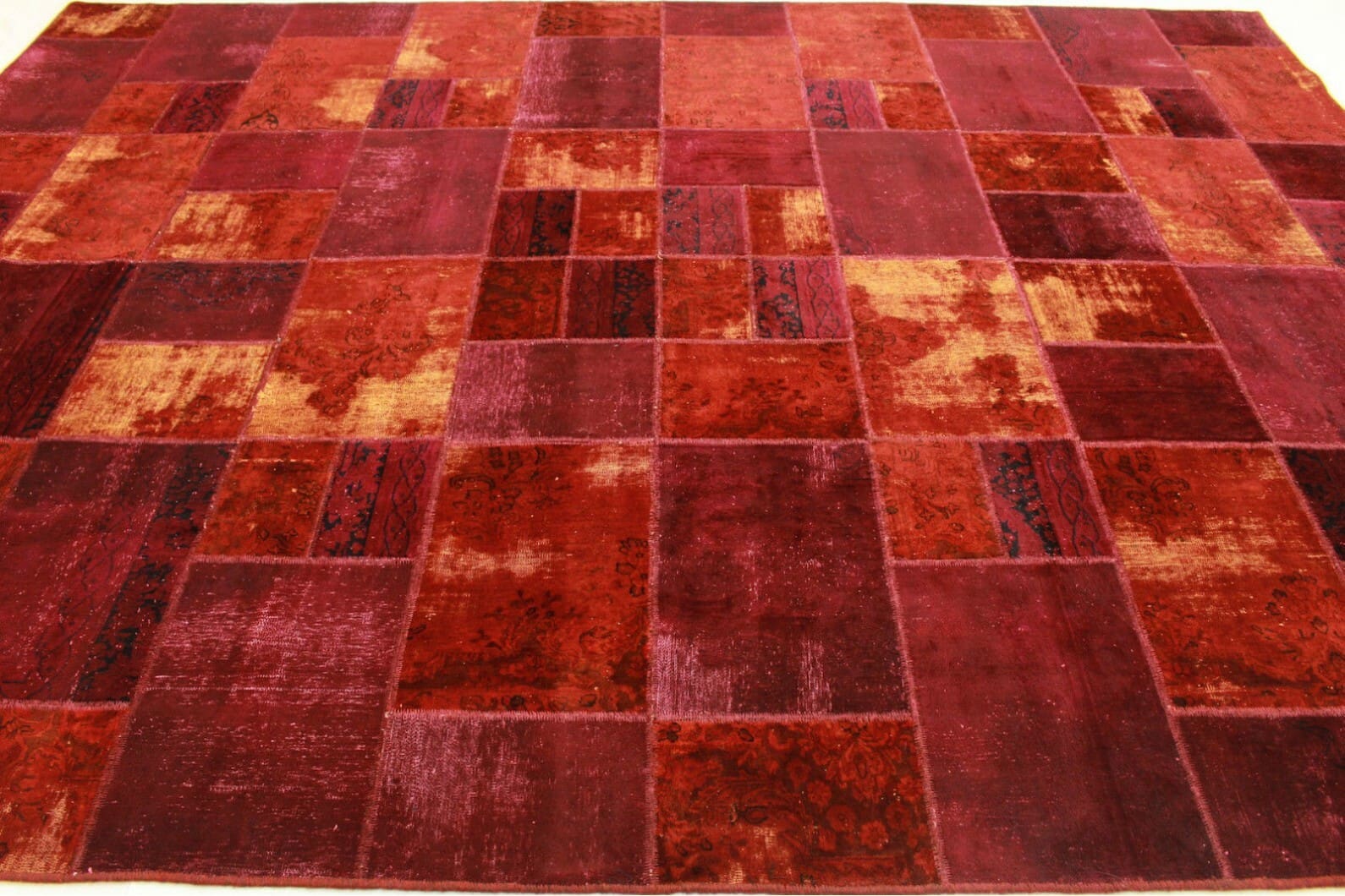 patchwork-teppich-rot-403x301cm-handgeknupft-stilvoller-akzent-3 Handmade Wool Oriental Rug, 403 × 300 cm