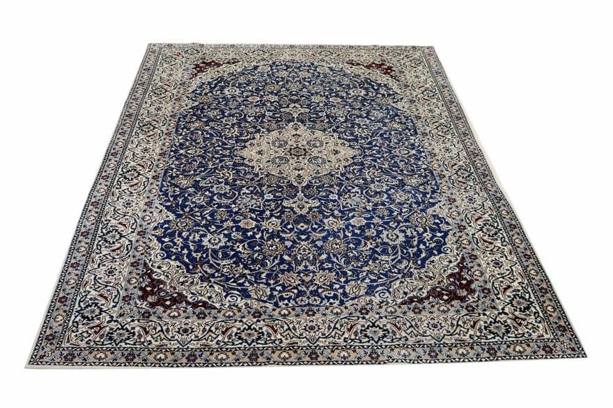 Nain Persian Rug — hand-knotted, 325 × 205 cm, Wool & Silk
