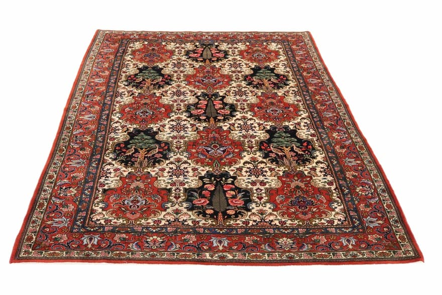 Hand-Knotted Wool Bakhtiari Persian Rug, 297 × 200 cm