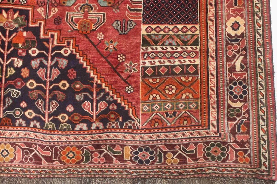 Qashqai Persian Rug 277 × 182 cm, hand-knotted