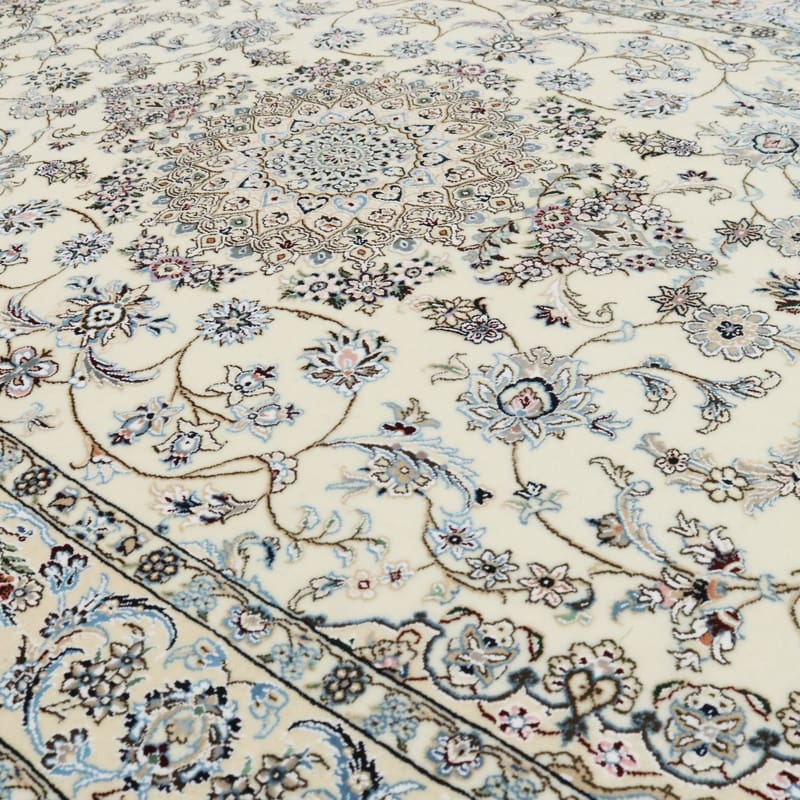 Nain Persian Rug — hand-knotted, 272 × 168 cm, Wool & Silk