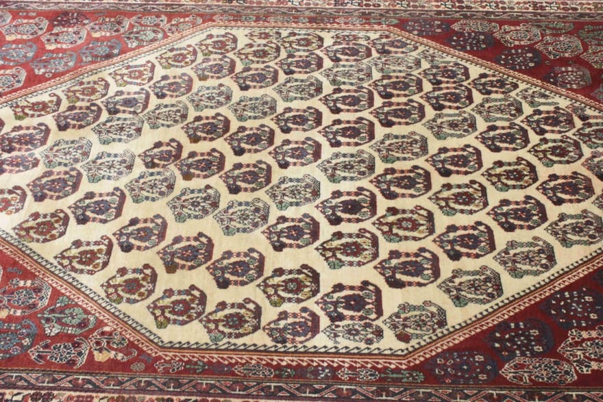 Qashqai Persian Rug 245 × 153 cm, hand-knotted