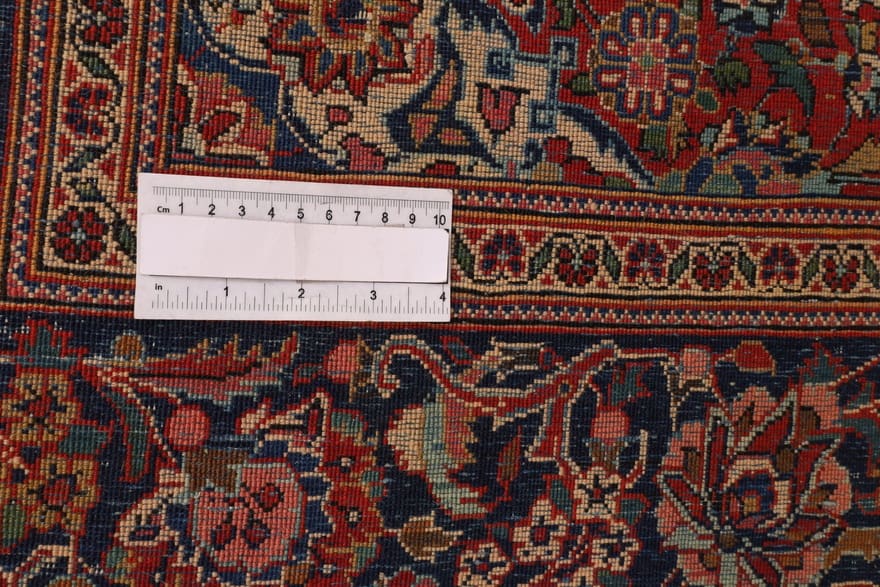 Antique Kashan Persian Rug, 200 × 127 cm, Wool & Silk