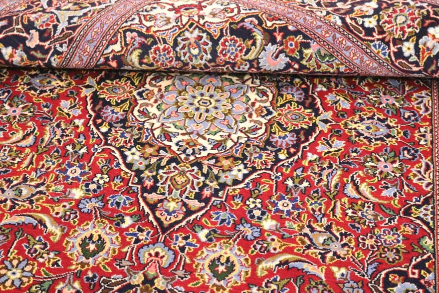 Antique Kashan Persian Rug, 212 × 138 cm, Wool